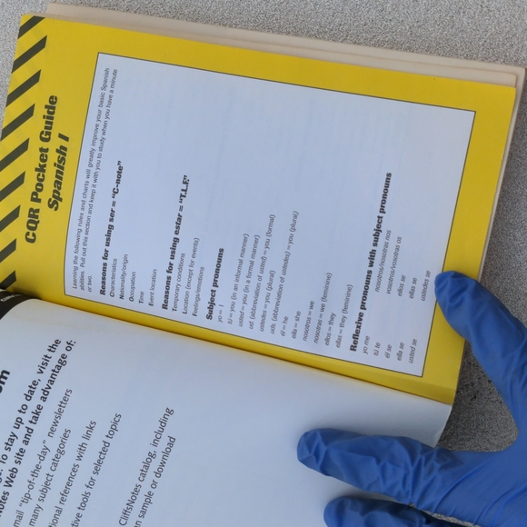 Spanish Cliffsnotes & CD Bundle Spanish 1 Cliffsnotes Paperback Book & SpanishCD - Picture 7 of 11